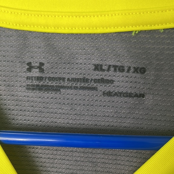 Mens Yellow and Charcoal Under Armour Athletic Shirt! NWOT! Size XL -very pretty - Picture 2 of 6